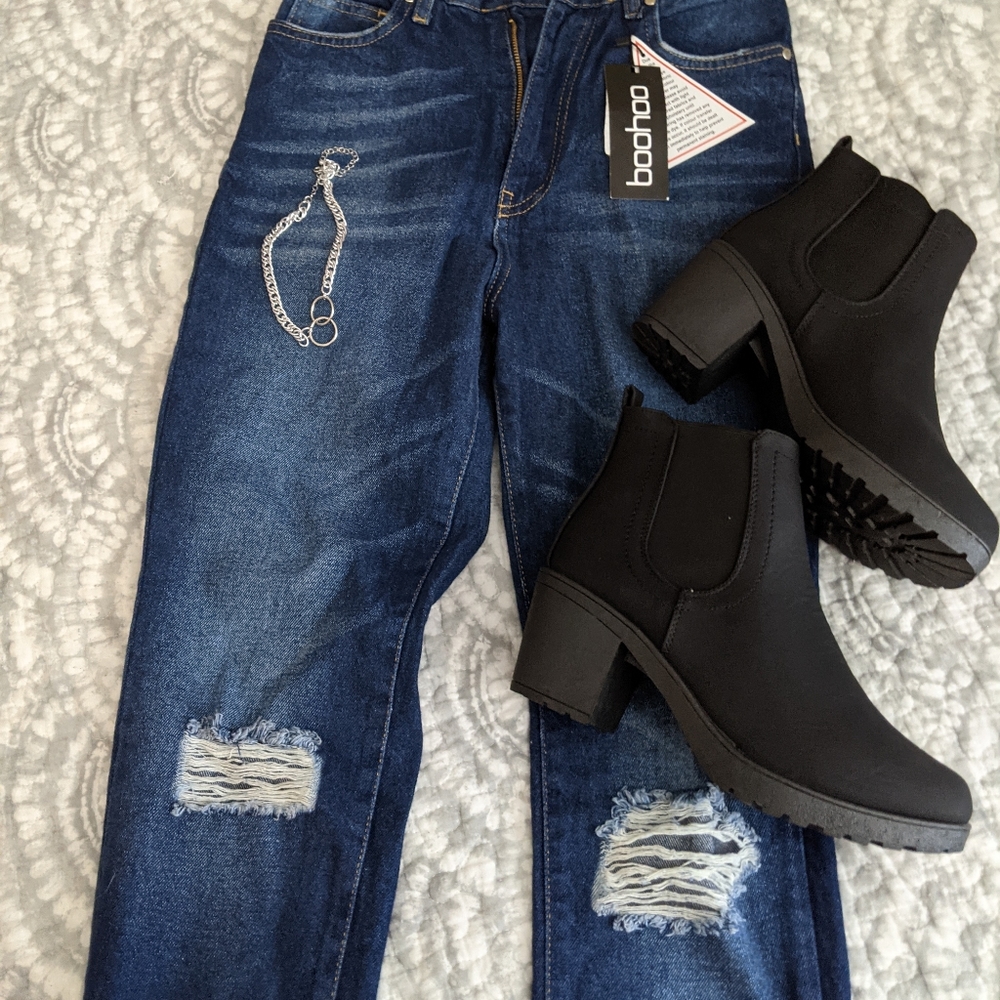 Boohoo High Rise Distressed Mom Jeans
